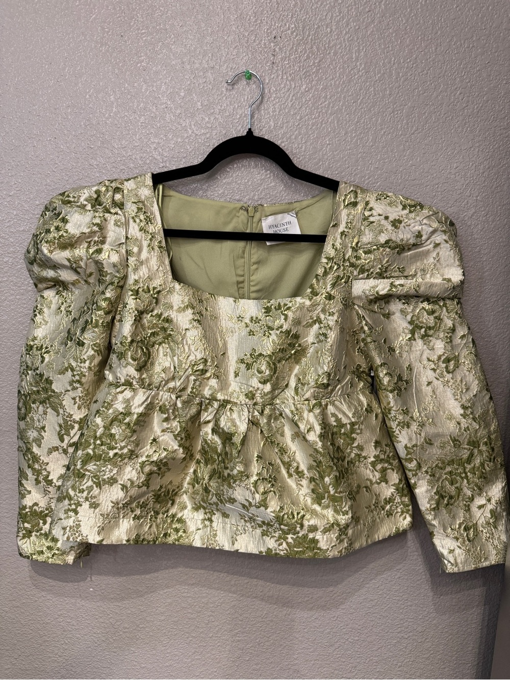 Hyacinth House for Tuckernuck Floral Bridgerton Jacquard Puff Sleeve Peplum Top
